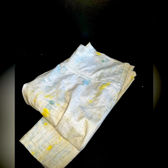 Fabletics, Define PowerHold® High-Waisted Legging, excellent used condition - Picture 6 of 8